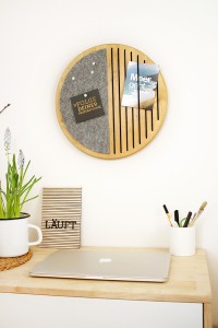 Memoboard aus Holz mit Gummikordel