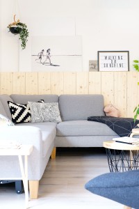 DIY Holzwand aus Fichte für den skandinavischen gemütlichen look im WOhnzimmer