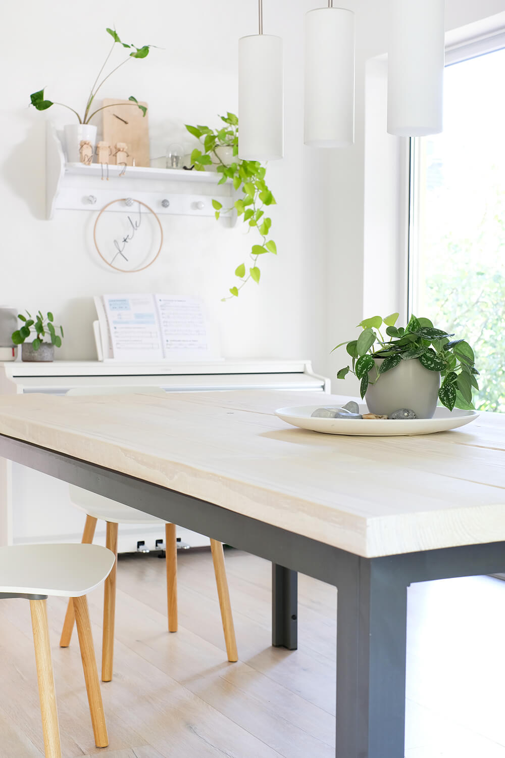 DIY Gartentisch aus Baudielen in Kooperatin mit Bosch Home & Garden