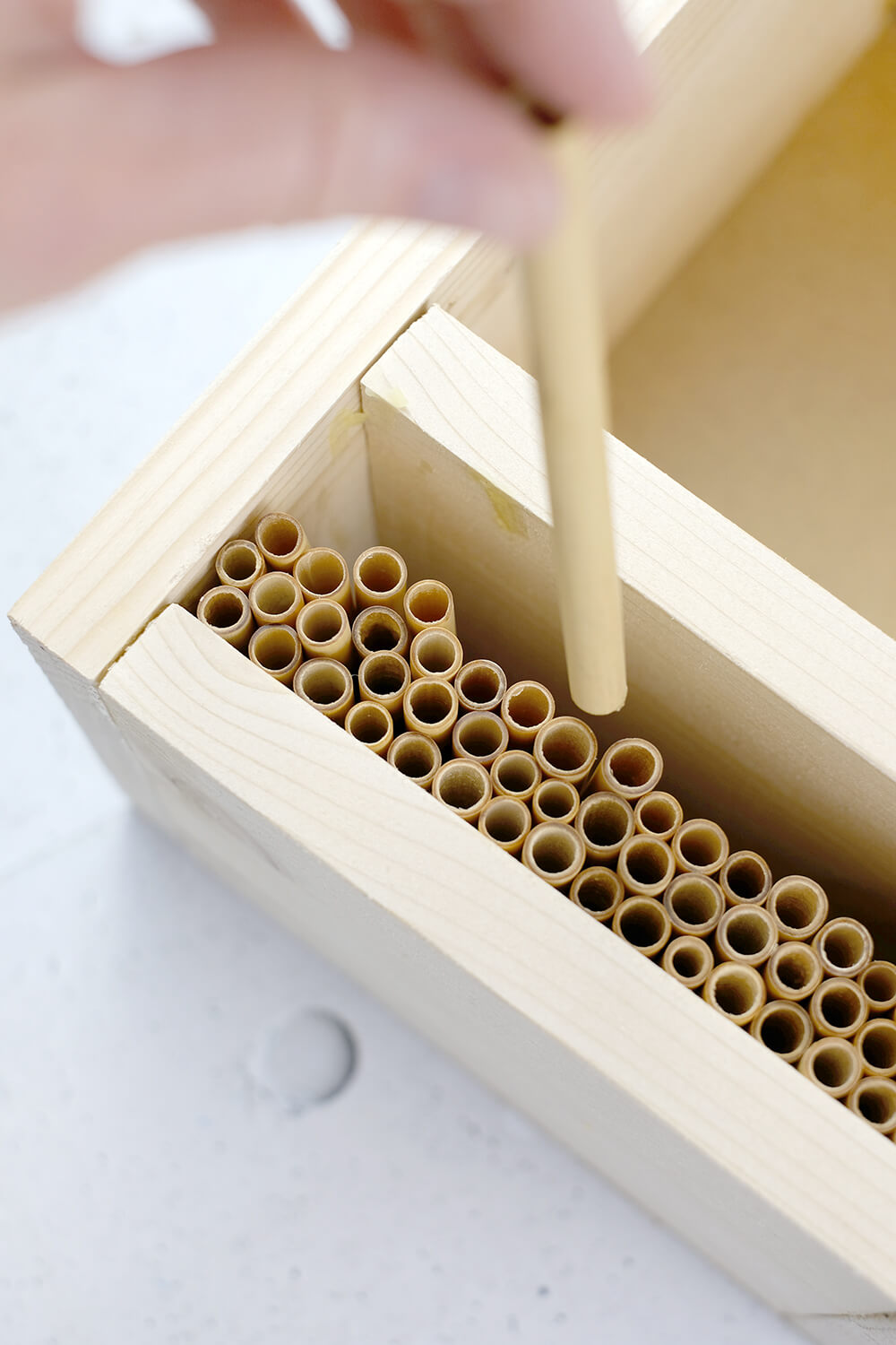 DIY Bienenhotel für Wildbienen - Dremel - Gingered Things