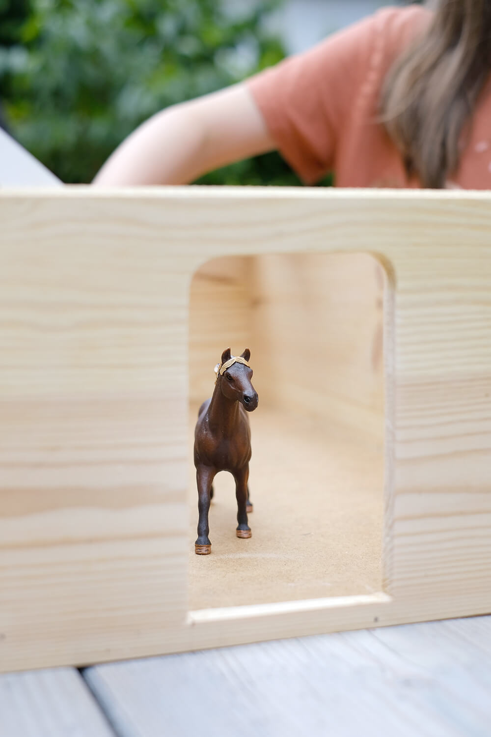 DIY Pferdstall für Schleichpferde mit Mr Beam - Gingered Things