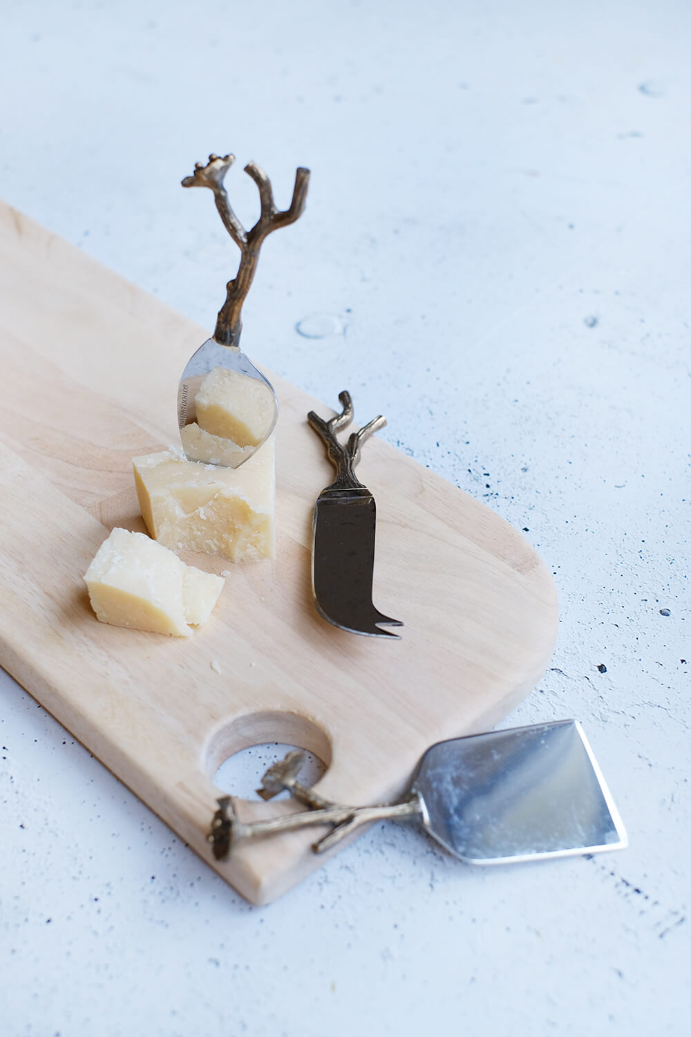 DIY Käsebrett und drei tolle Haushaltshelfer von deBijenkorf - Gingered Things